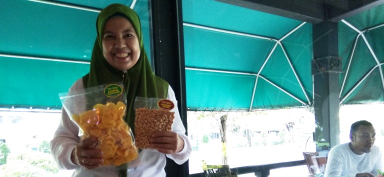 Dari Sekadar Pesanan Kerabat, Pensiunan ASN Ini Tekuni Bisnis Kuliner